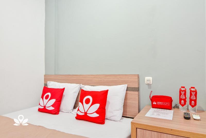 Zen Rooms Karet Pedurenan Джакарта Екстериор снимка