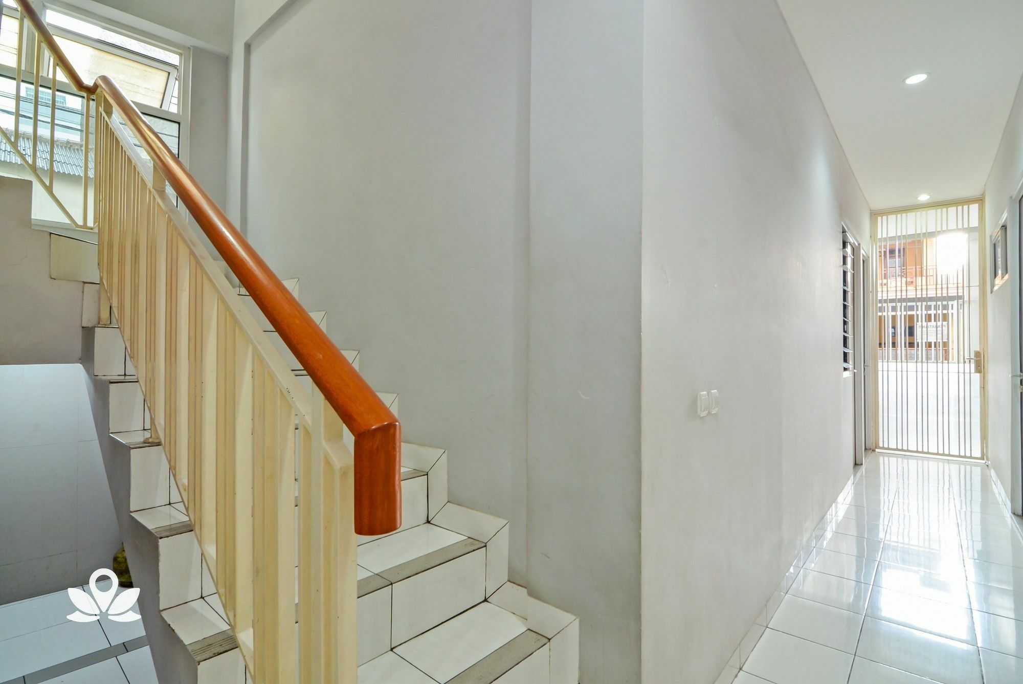 Zen Rooms Karet Pedurenan Джакарта Екстериор снимка